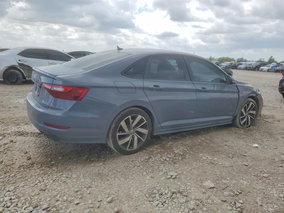 Photo 3 from auction – 2021 VOLKSWAGEN JETTA with VIN 3VW5T7BU2MM037296