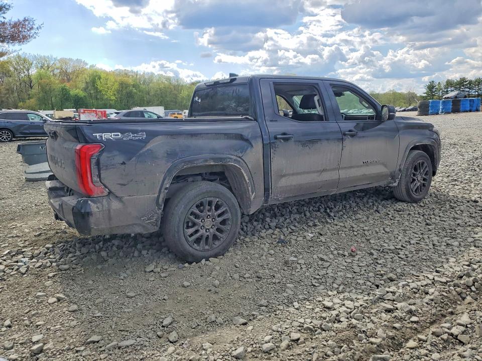 Photo 3 from auction – 2024 TOYOTA TUNDRA with VIN 5TFLA5DB7RX204348