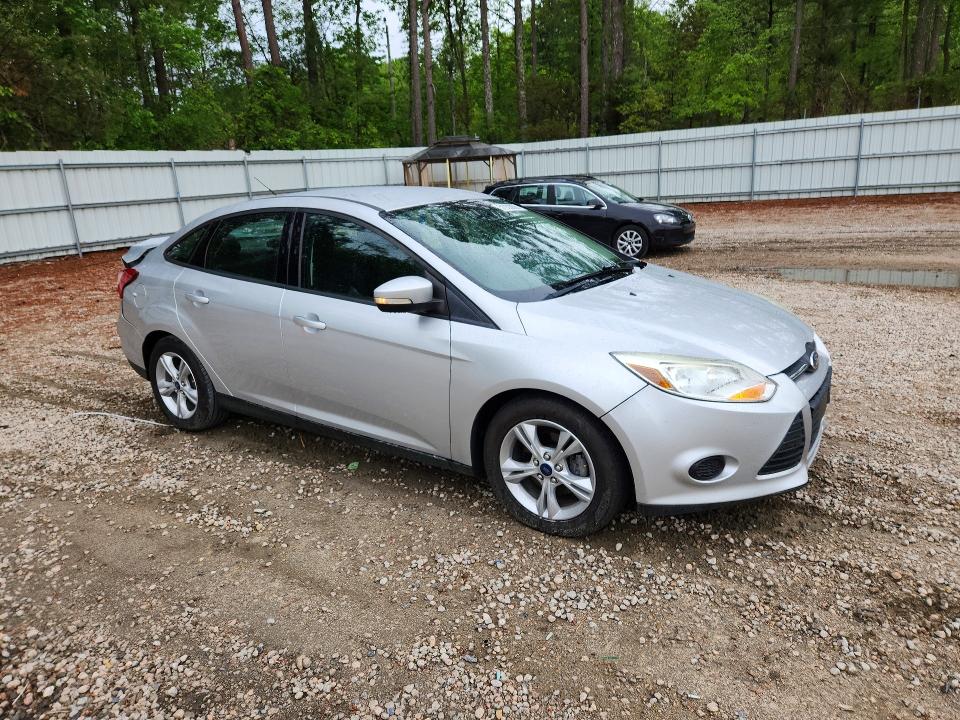 Photo 4 from auction – 2014 FORD FOCUS with VIN 1FADP3F24EL313622