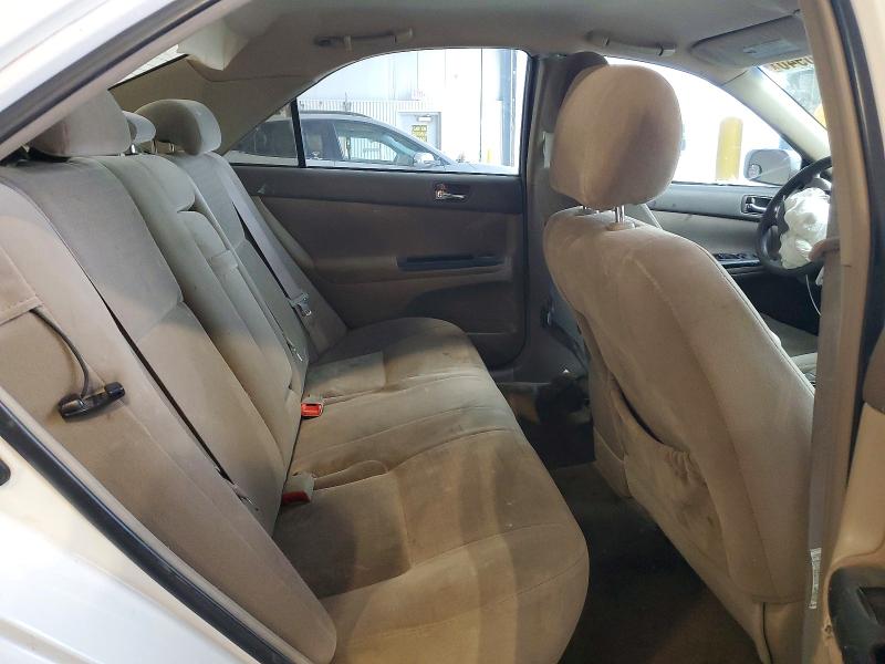Photo 10 from auction – 2005 TOYOTA CAMRY with VIN 4T1BE32K75U590638