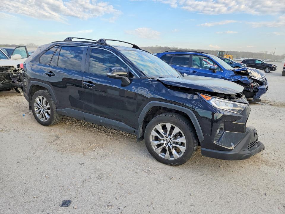 Photo 4 from auction – 2021 TOYOTA RAV4 with VIN 2T3A1RFVXMC186156