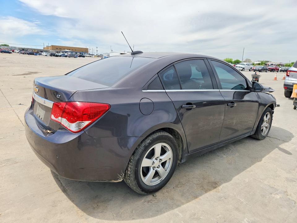 Photo 3 from auction – 2015 CHEVROLET CRUZE with VIN 1G1PC5SBXF7192151