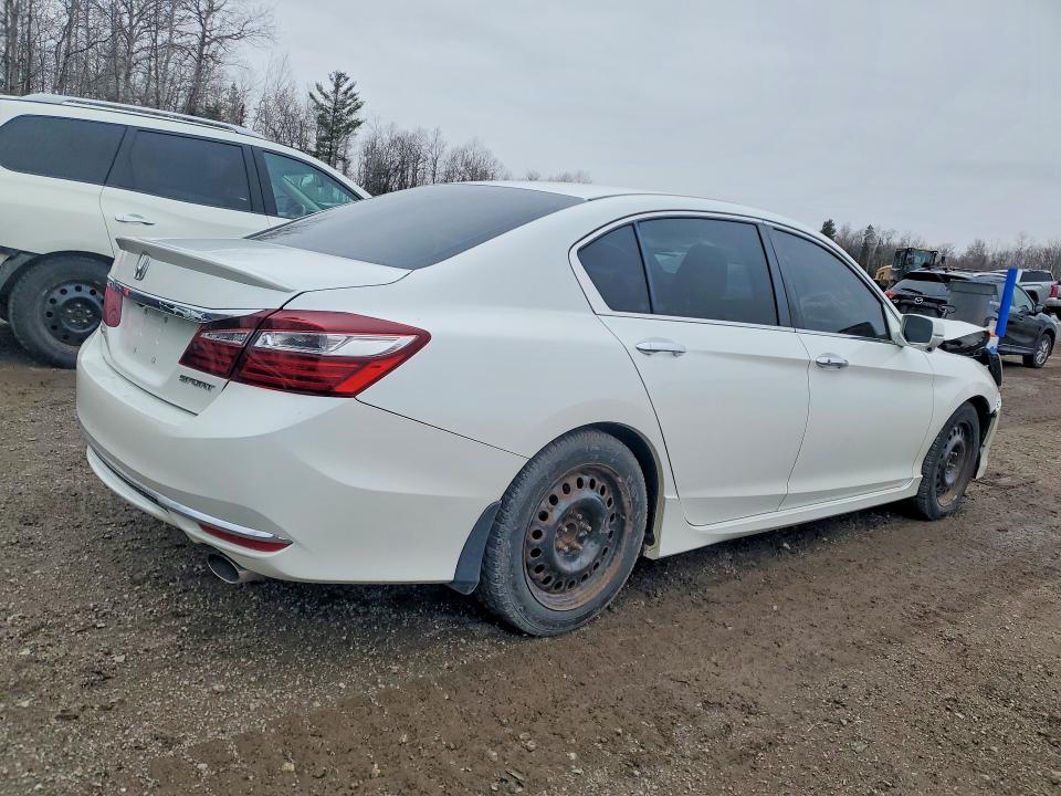 Photo 3 from auction – 2016 HONDA ACCORD with VIN 1HGCR2F68GA807883