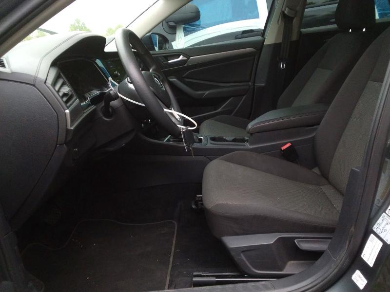 Photo 7 from auction – 2019 VOLKSWAGEN JETTA with VIN 3VWC57BU8KM106961