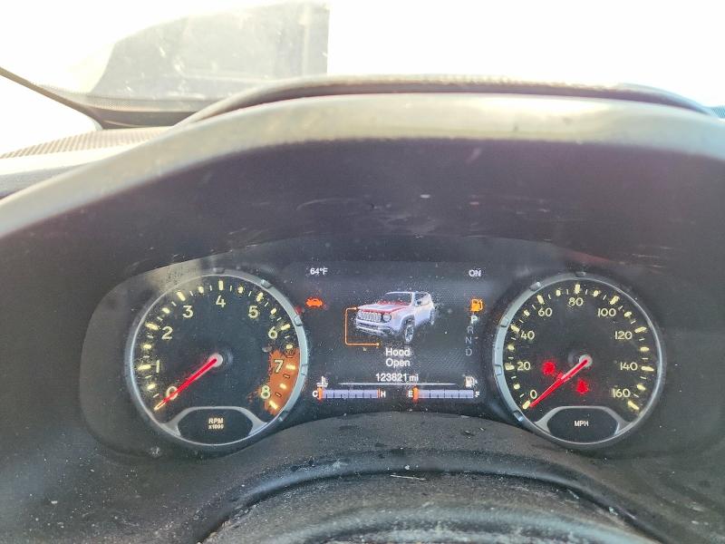 Photo 9 from auction – 2015 JEEP RENEGADE with VIN ZACCJBDT0FPB53989