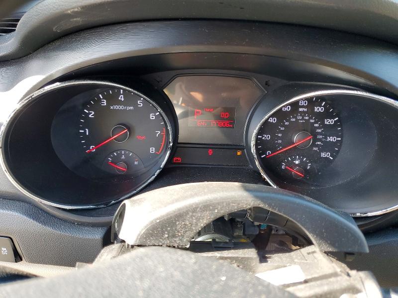 Photo 9 from auction – 2016 KIA SEDONA with VIN KNDMB5C10G6114021