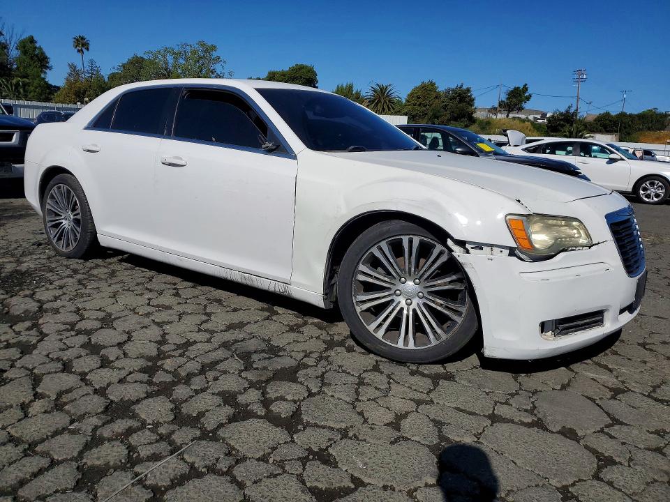 Photo 4 from auction – 2012 CHRYSLER 300 with VIN 2C3CCABG7CH186130