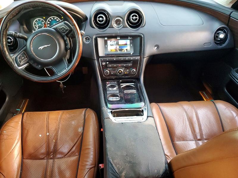 Photo 8 from auction – 2016 JAGUAR XJ with VIN SAJWA1C74G8W01849