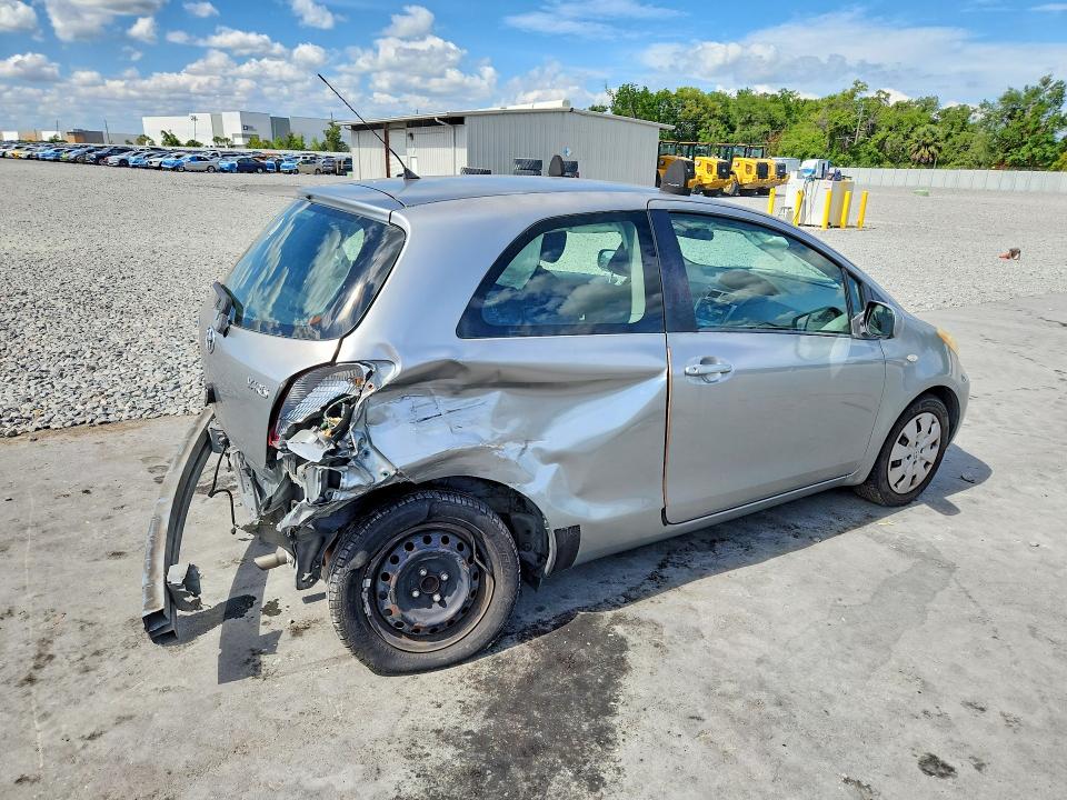 Photo 3 from auction – 2011 TOYOTA YARIS with VIN JTDJT4K39B5339470