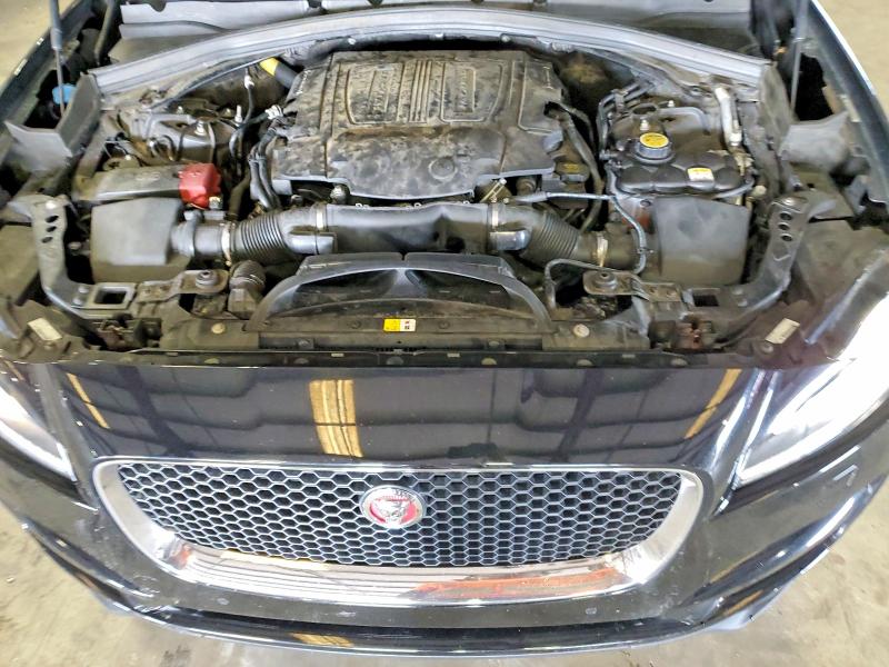 Photo 11 from auction – 2018 JAGUAR F-PACE with VIN SADCJ2EV9JA271293
