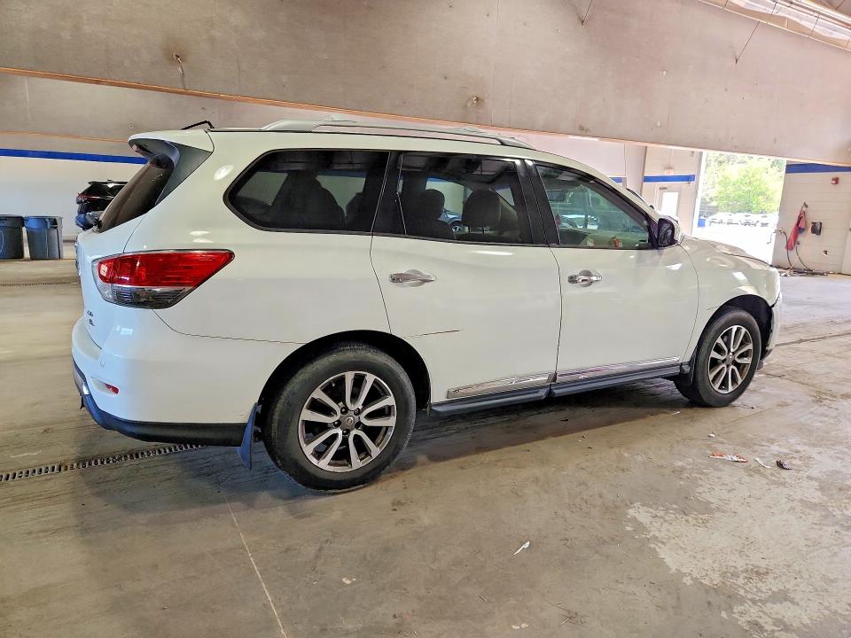 Photo 3 from auction – 2013 NISSAN PATHFINDER with VIN 5N1AR2MM9DC622132