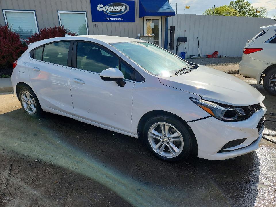 Photo 4 from auction – 2018 CHEVROLET CRUZE with VIN 3G1BE6SM8JS605139
