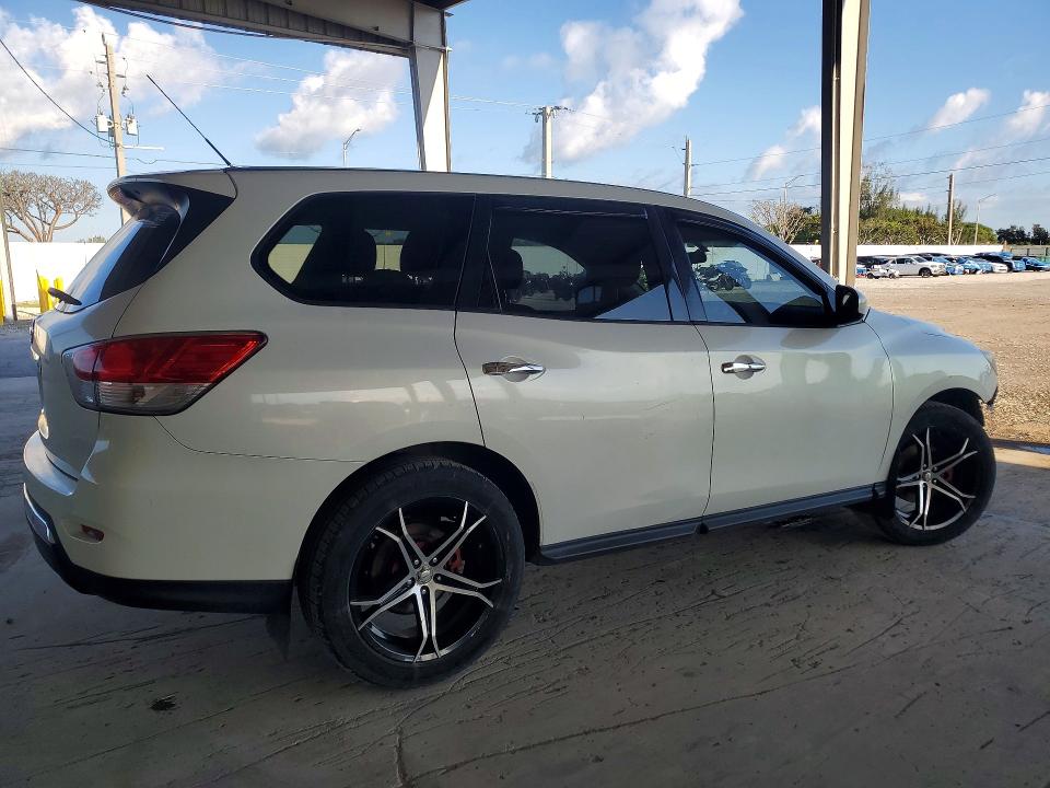 Foto 3 de la subasta – 2014 NISSAN PATHFINDER con VIN 5N1AR2MN4EC668252