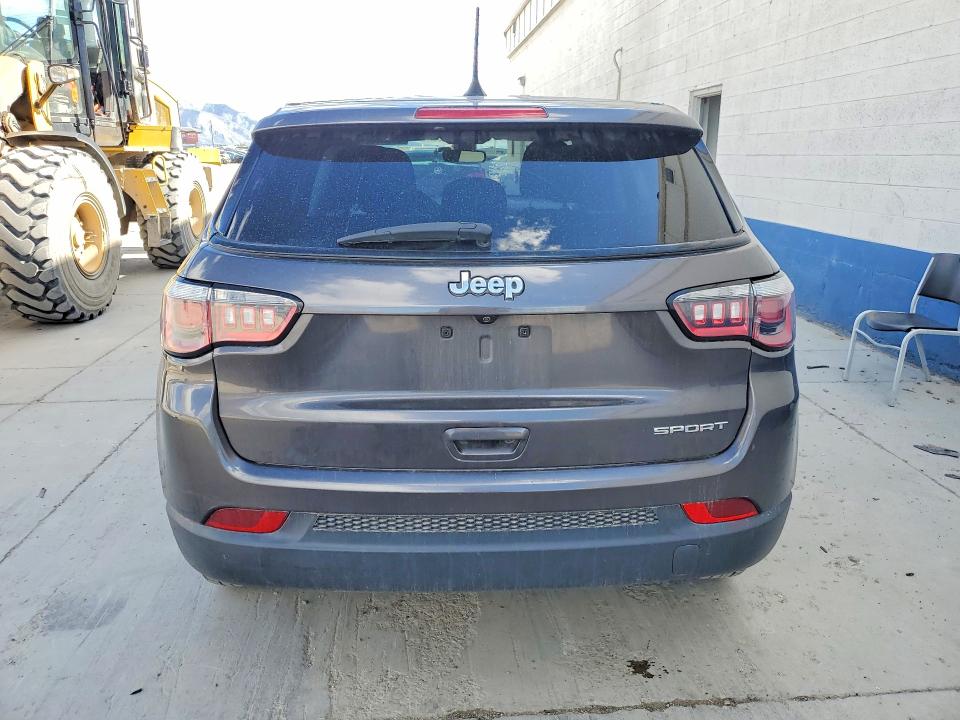 Photo 6 from auction – 2020 JEEP COMPASS with VIN 3C4NJCAB1LT220064