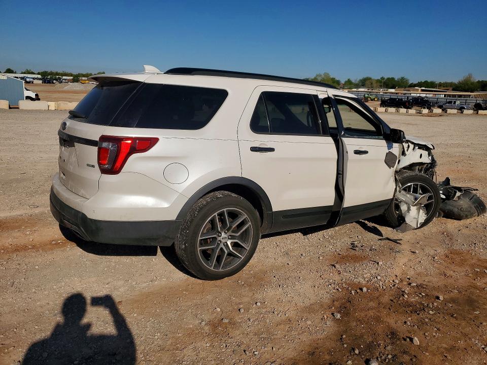 Photo 3 from auction – 2016 FORD EXPLORER with VIN 1FM5K8GT0GGA43619