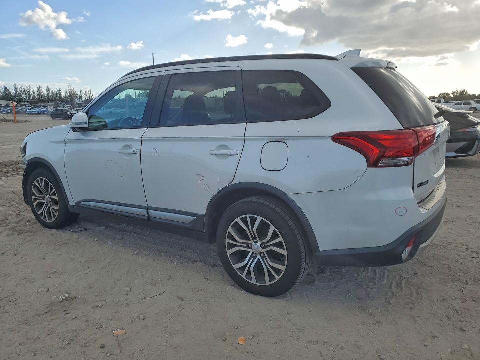 Photo 2 from auction – 2017 MITSUBISHI OUTLANDER with VIN JA4AZ3A3XHZ027616