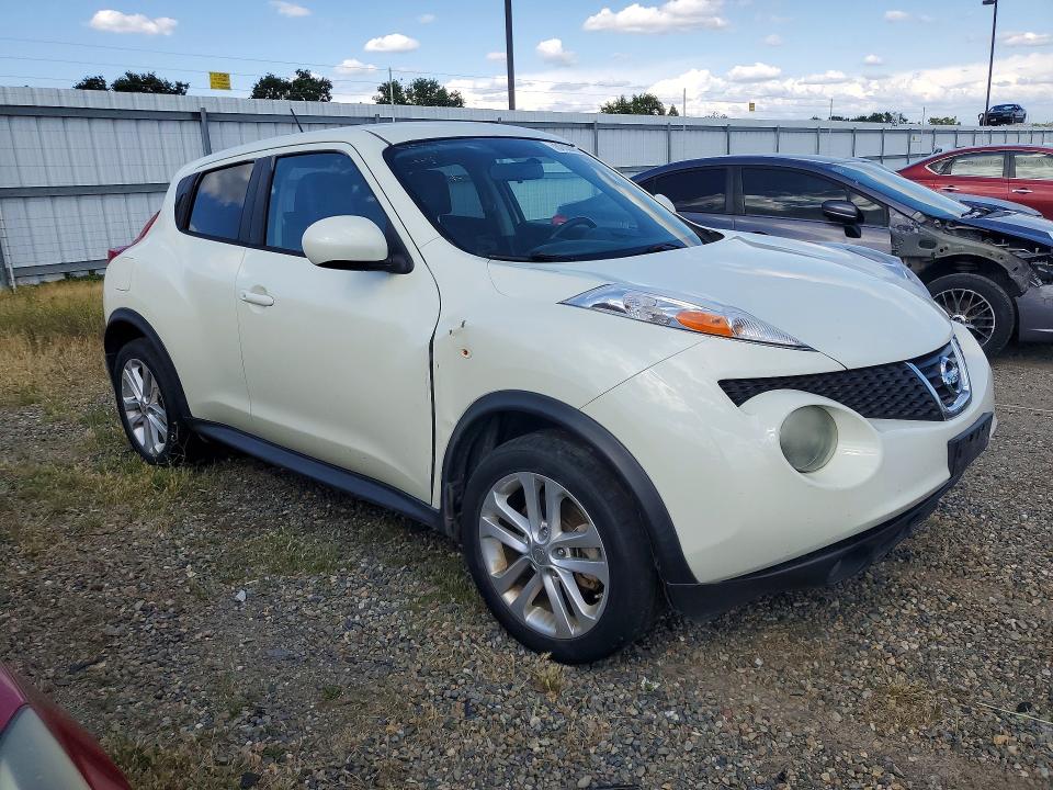 Photo 4 from auction – 2011 NISSAN JUKE with VIN JN8AF5MV1BT015814