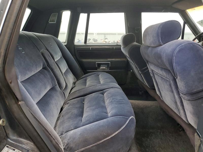 Photo 10 from auction – 1985 LINCOLN TOWN CAR with VIN 1LNBP96F8FY691028