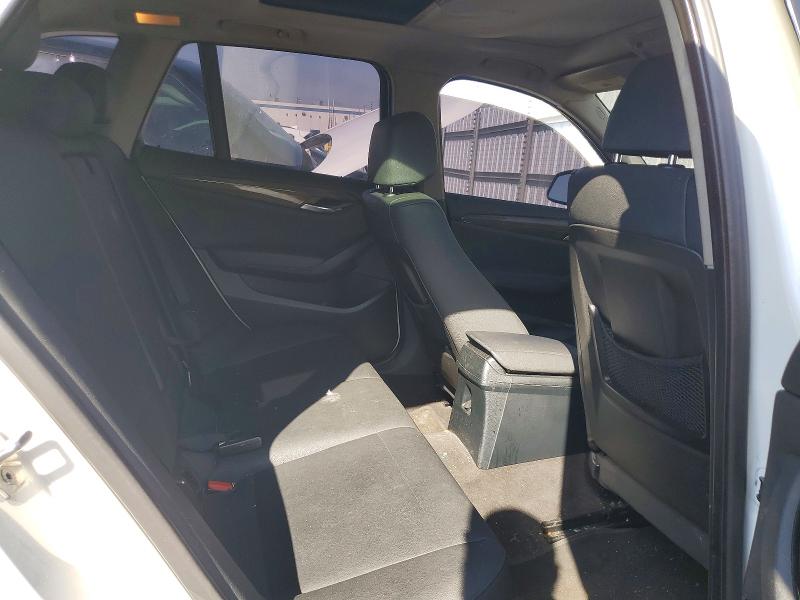 Photo 11 from auction – 2015 BMW X1 with VIN WBAVM1C54FVW56833