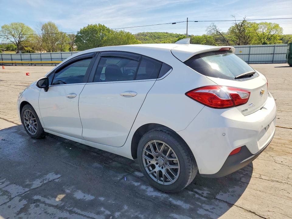 Photo 2 from auction – 2017 CHEVROLET CRUZE with VIN 3G1BE6SM5HS576564