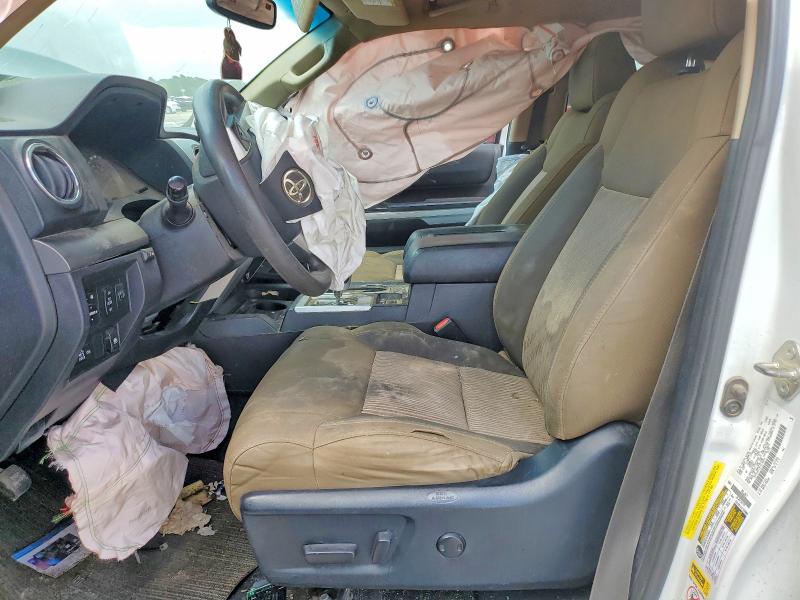 Photo 7 from auction – 2015 TOYOTA TUNDRA with VIN 5TFEY5F12FX178844
