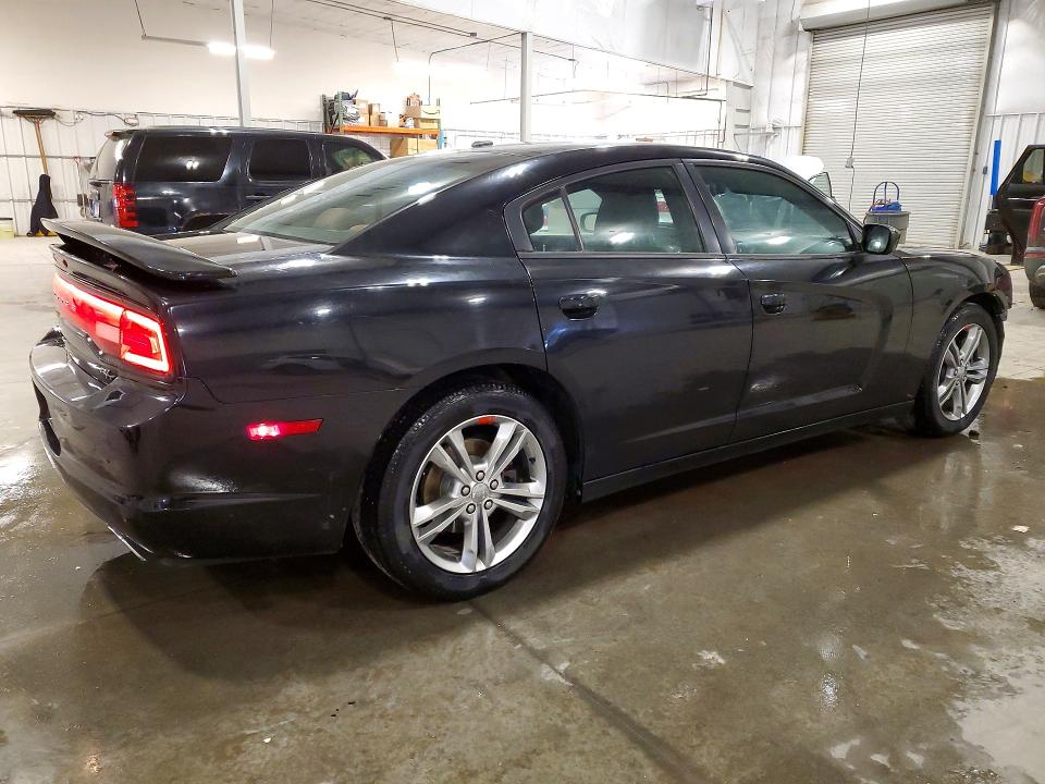 Photo 3 from auction – 2013 DODGE CHARGER with VIN 2C3CDXJG4DH571888
