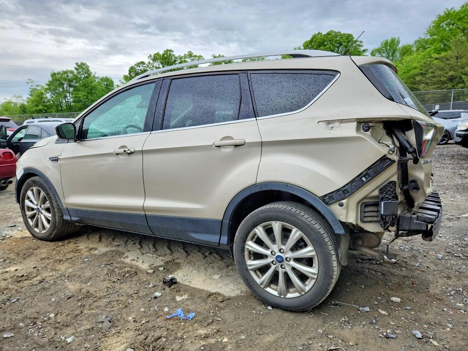 Photo 2 from auction – 2017 FORD ESCAPE with VIN 1FMCU0J91HUB07976