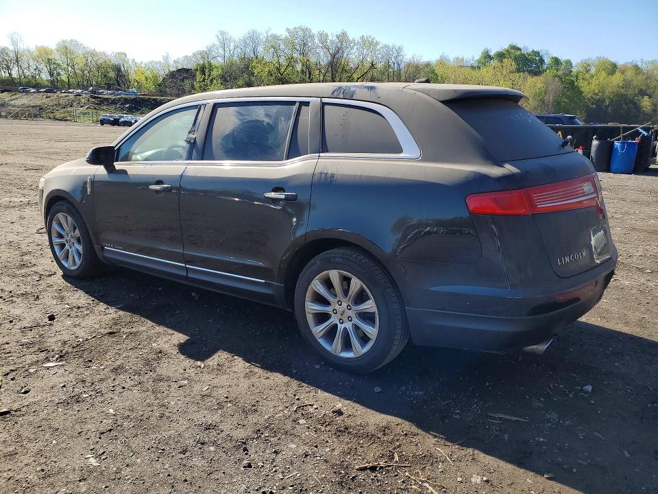 Снимка 2 от търг – 2019 LINCOLN TOWNHOUSE MKT с VIN 2LMHJ5AT0KBL01634