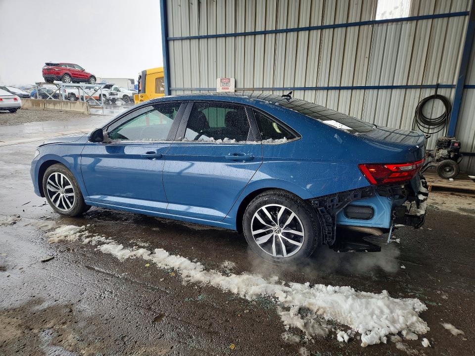 Photo 2 from auction – 2025 VOLKSWAGEN JETTA with VIN 3VW7X7BU2SM076402
