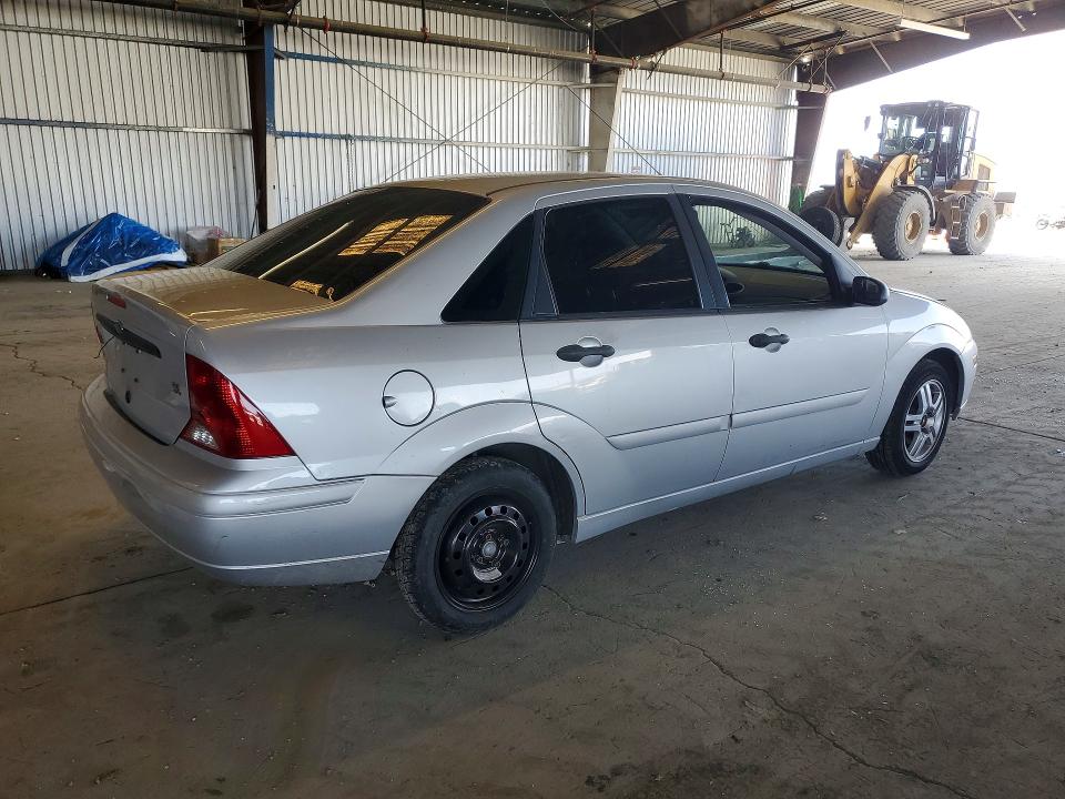 Photo 3 from auction – 2002 FORD FOCUS with VIN 1FAFP34312W172328