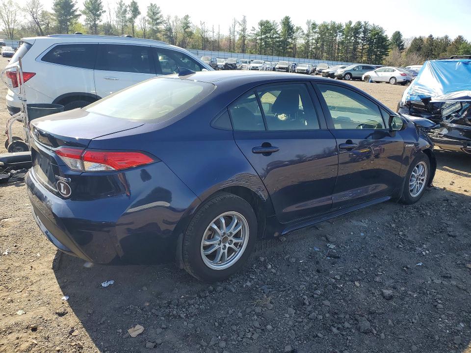 Photo 3 from auction – 2021 TOYOTA COROLLA with VIN JTDEAMDE2MJ009752