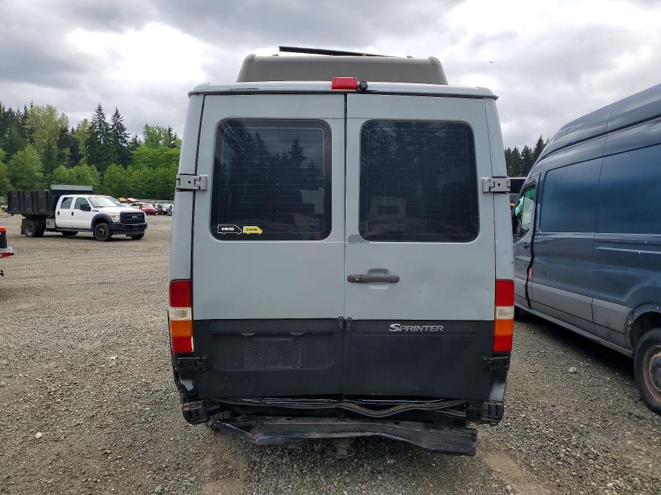 Photo 6 from auction – 2005 DODGE SPRINTER with VIN WD8PD644455802911