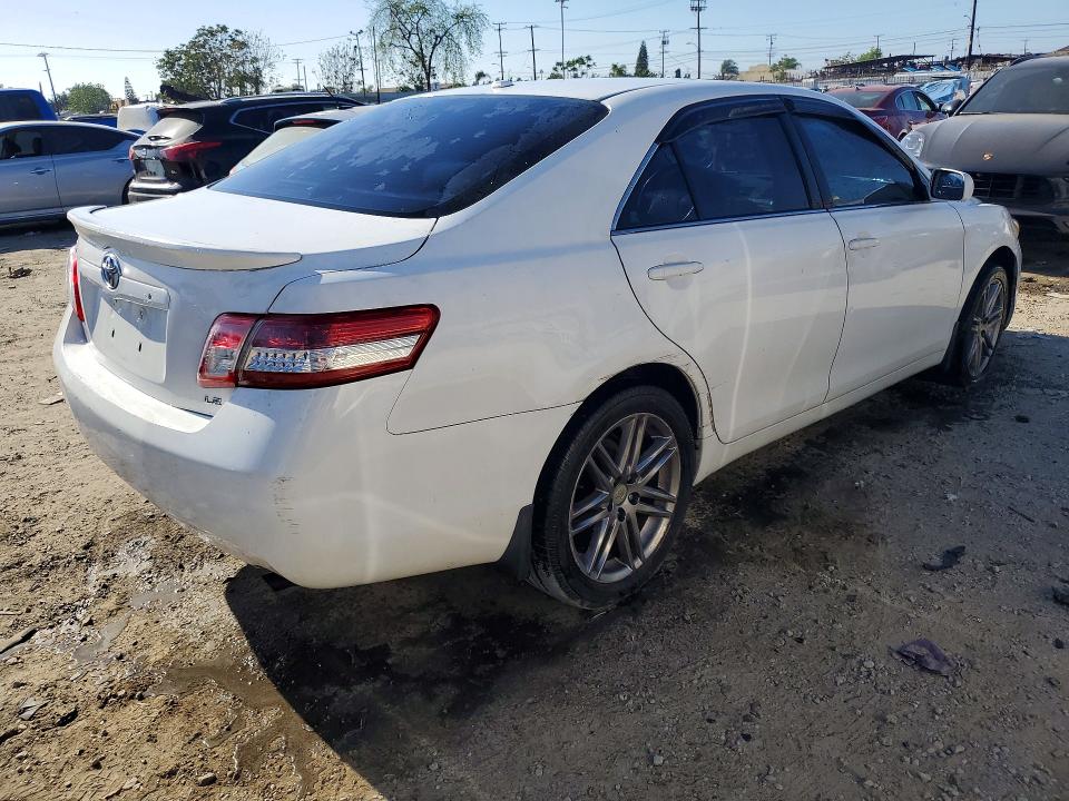 Photo 3 from auction – 2011 TOYOTA CAMRY with VIN 4T1BF3EK5BU631028