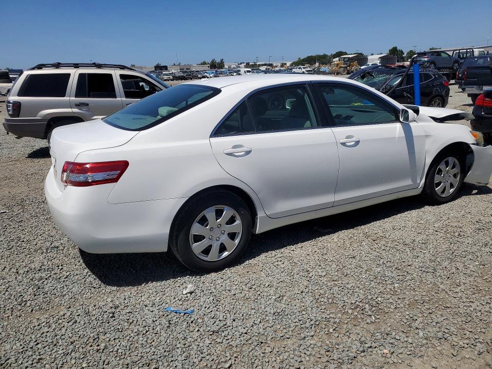 Photo 3 from auction – 2011 TOYOTA CAMRY with VIN 4T4BF3EK8BR108401