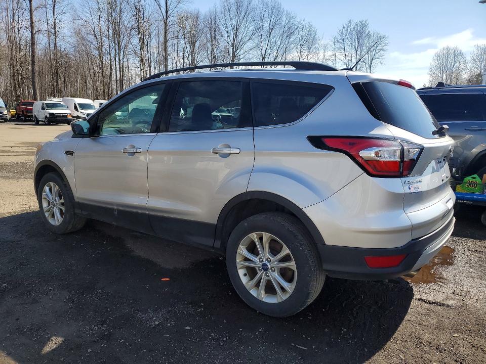Photo 2 from auction – 2018 FORD ESCAPE with VIN 1FMCU9GD8JUC88788