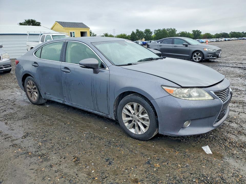 Photo 4 from auction – 2013 LEXUS ES with VIN JTHBW1GG8D2038259