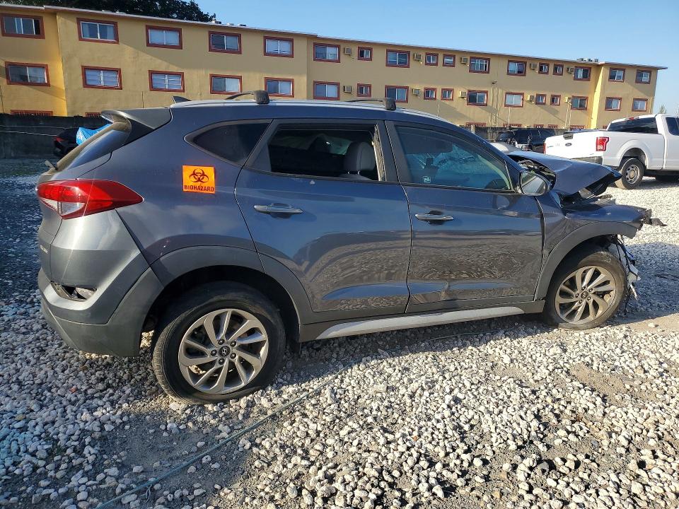 Photo 3 from auction – 2018 HYUNDAI TUCSON with VIN KM8J33A45JU608617