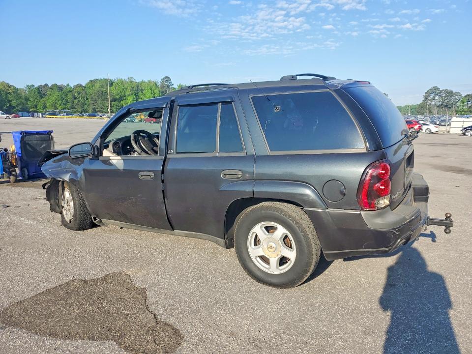 Photo 2 from auction – 2003 CHEVROLET TRAILBLAZER with VIN 1GNDT13S932200256