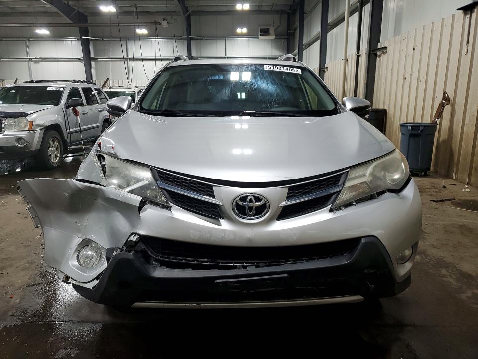 Photo 5 from auction – 2015 TOYOTA RAV4 with VIN JTMRFREV3FD100142