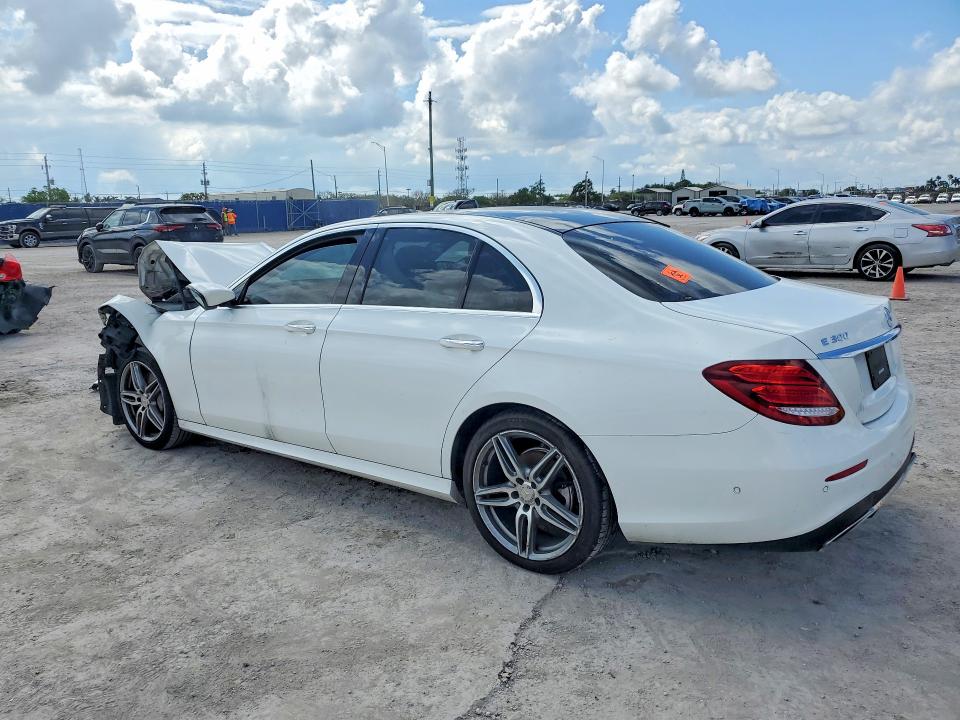 Photo 2 from auction – 2017 MERCEDES-BENZ E with VIN WDDZF4JB4HA072585