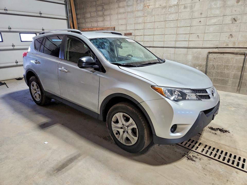 Photo 4 from auction – 2015 TOYOTA RAV4 with VIN JTMBFREV4FJ046188