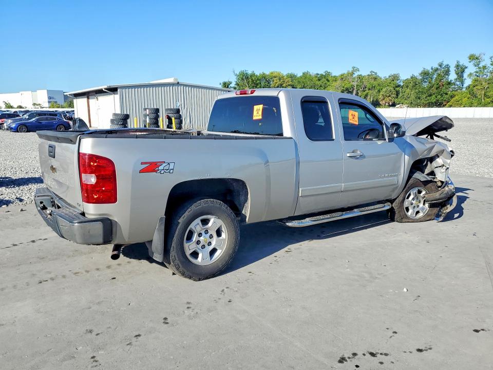 Zdjęcie 3 z aukcji – 2007 CHEVROLET SILVERADO z VIN 2GCEK19J271701476
