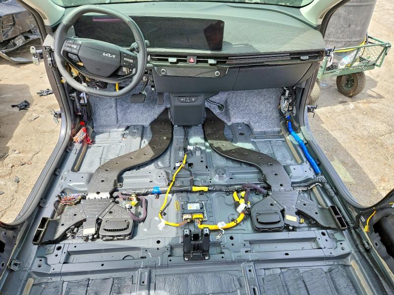 Снимка 8 от търг – 2025 KIA EV6 с VIN 5XYC34JA2SG008424
