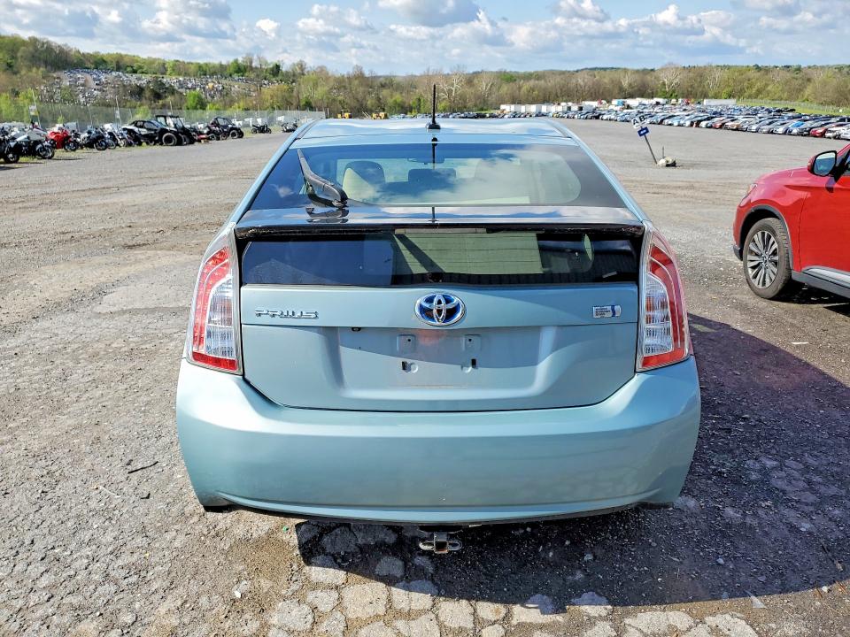 Photo 6 from auction – 2013 TOYOTA PRIUS with VIN JTDKN3DU6D5600989