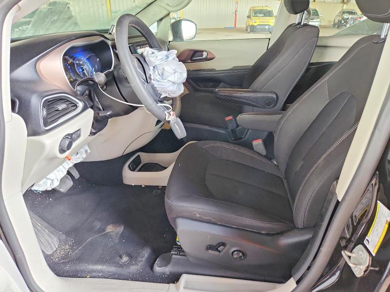 Photo 7 from auction – 2023 CHRYSLER VOYAGER with VIN 2C4RC1CG0PR616441