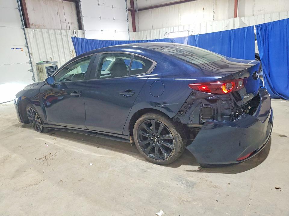 Photo 2 from auction – 2024 MAZDA 3 with VIN 3MZBPABM3RM430431