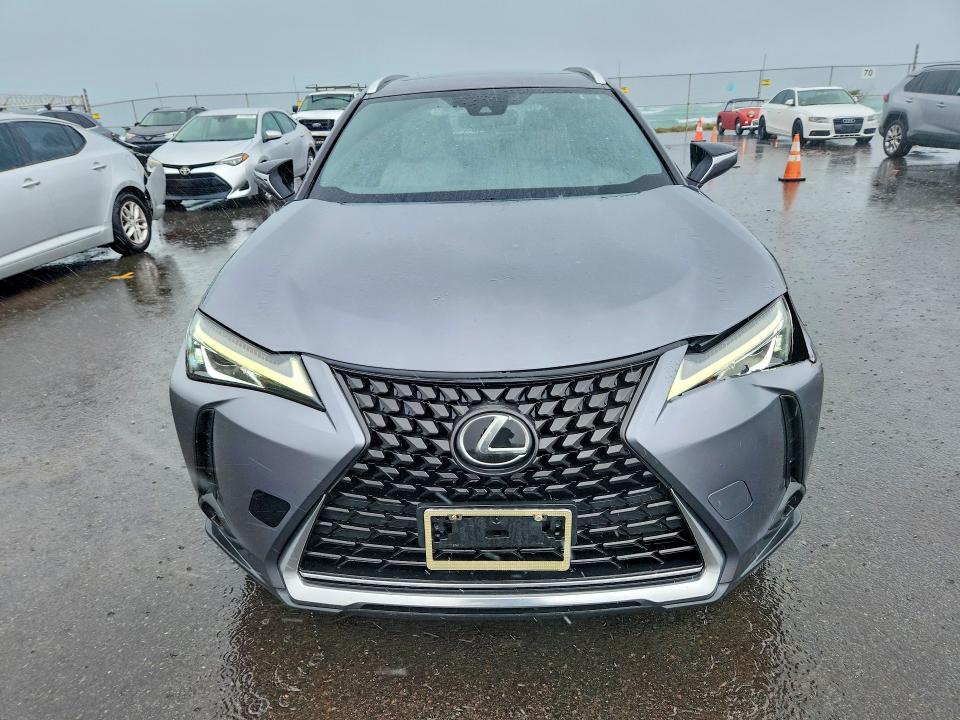 Photo 5 from auction – 2019 LEXUS UX 200 with VIN JTHY3JBH5K2017711