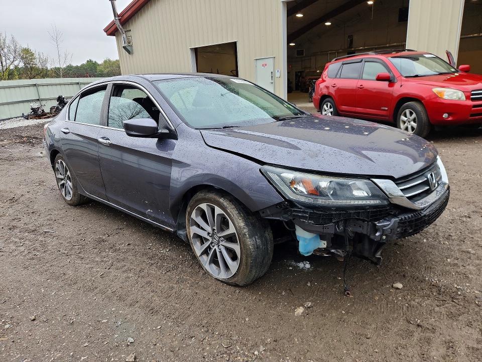 Photo 4 from auction – 2015 HONDA ACCORD with VIN 1HGCR2F52FA091164