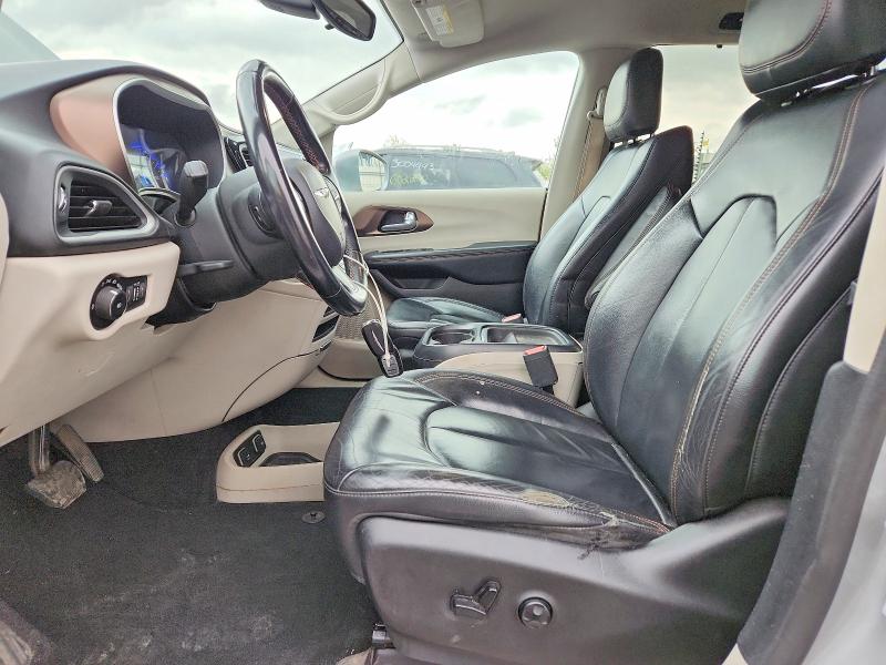 Photo 7 from auction – 2017 CHRYSLER PACIFICA with VIN 2C4RC1BG8HR540227