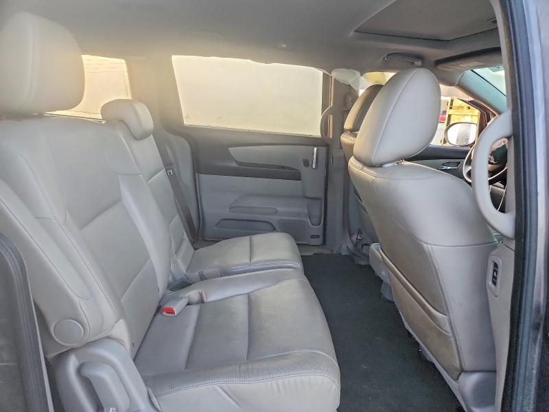 Photo 11 from auction – 2015 HONDA ODYSSEY with VIN 5FNRL5H68FB031205